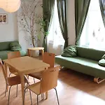 Louise 20 Hostel