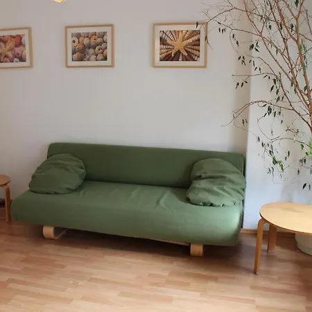 Hostel Louise 20 *