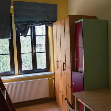 ホステルルイーズ20 *