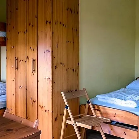 Hostel Louise 20 *