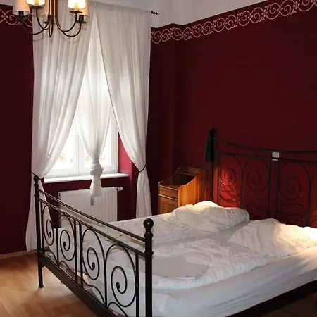 Louise 20 Auberge de jeunesse